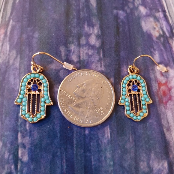 ❤NEW Gold Hamsa Hand Blue/Crystal Dangle Earrings - Picture 6 of 6